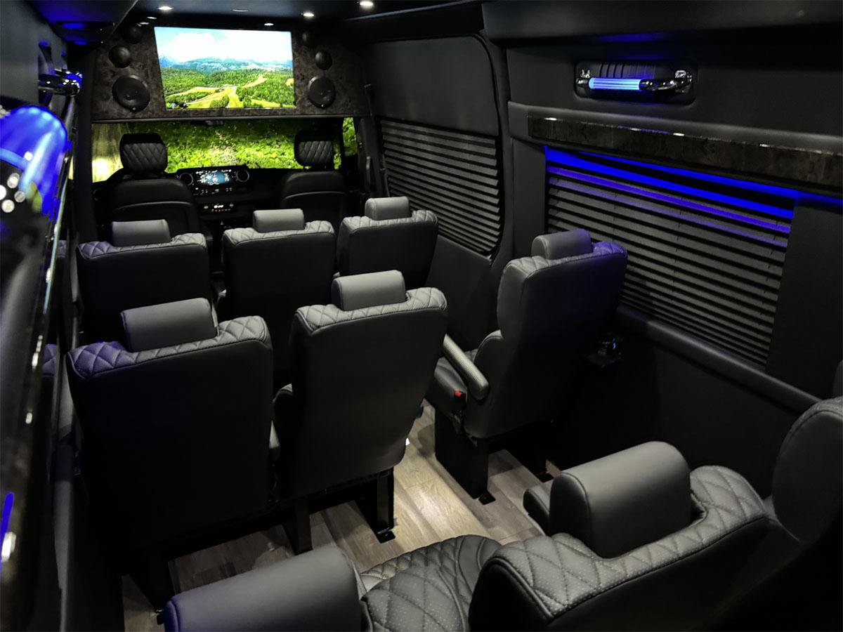 Used 2024 Mercedes-Benz Sprinter 3500 image 37
