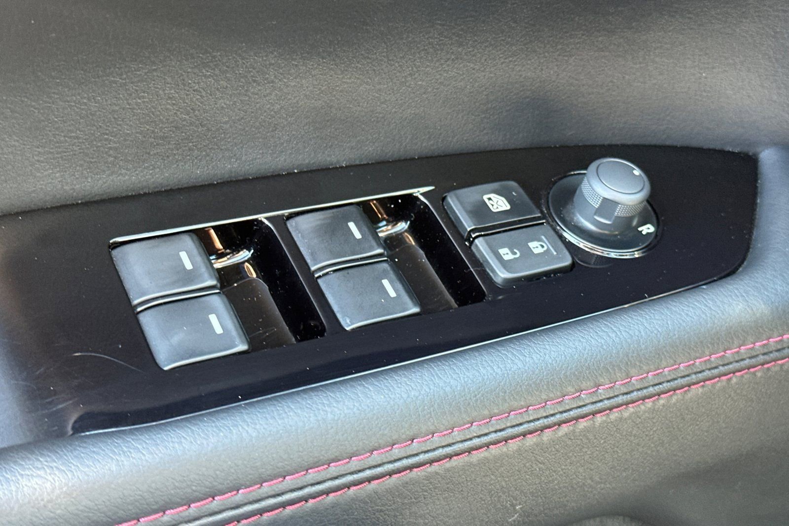 Used 2023 MAZDA CX-5 Carbon Edition image 12