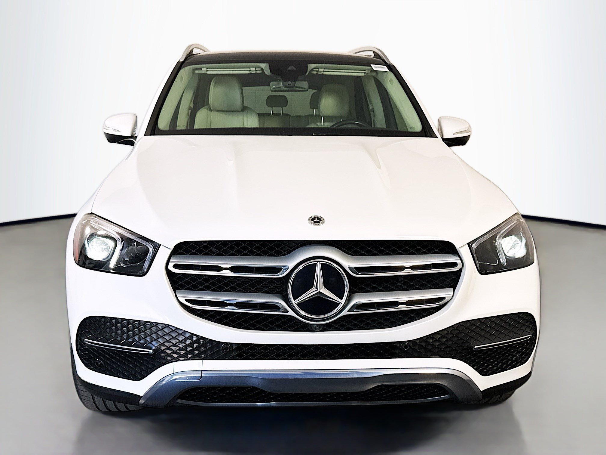 Used 2023 Mercedes-Benz GLE 350 4MATIC w/ Premium Package image 2