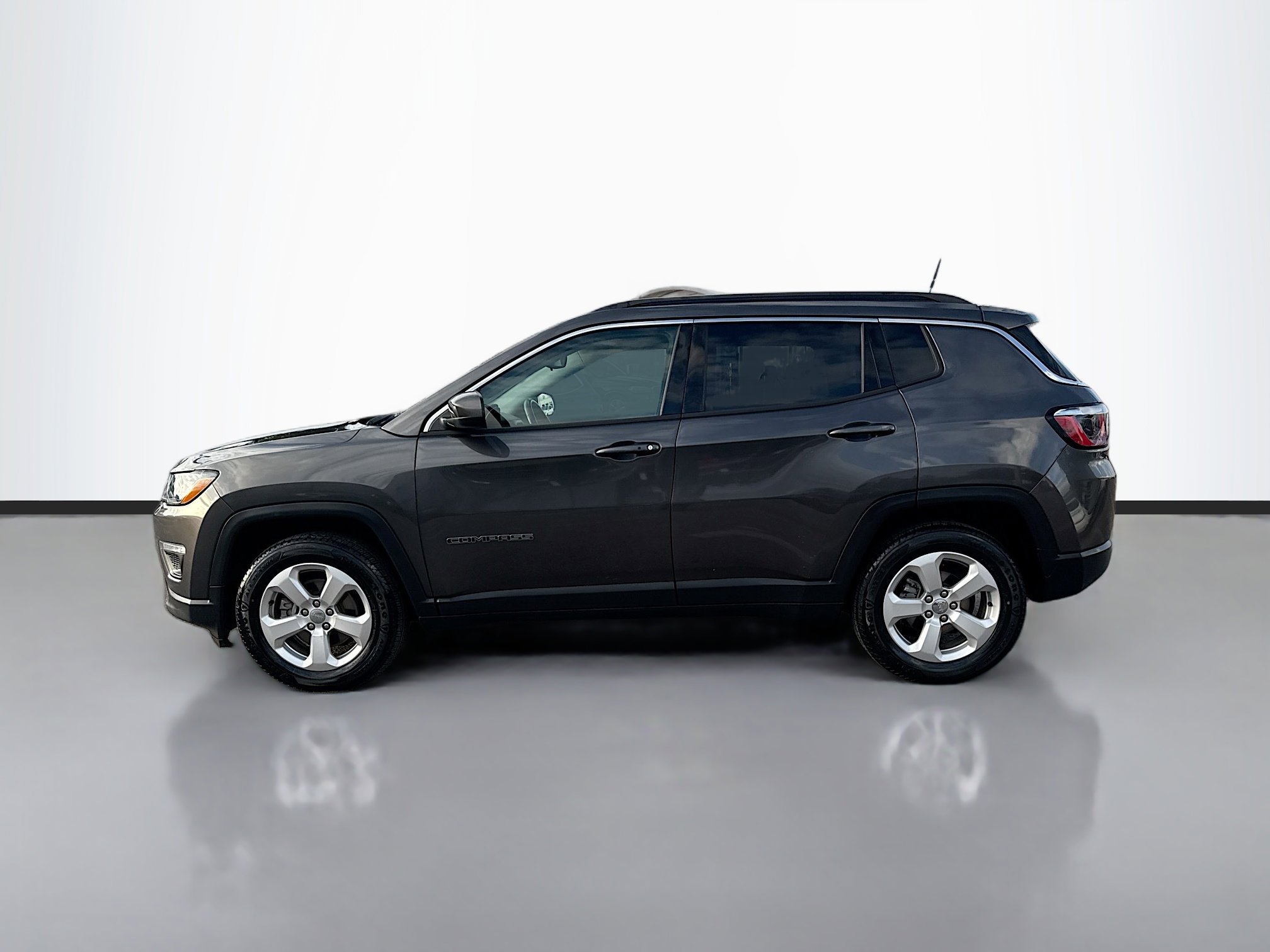Used 2018 Jeep Compass Latitude image 6