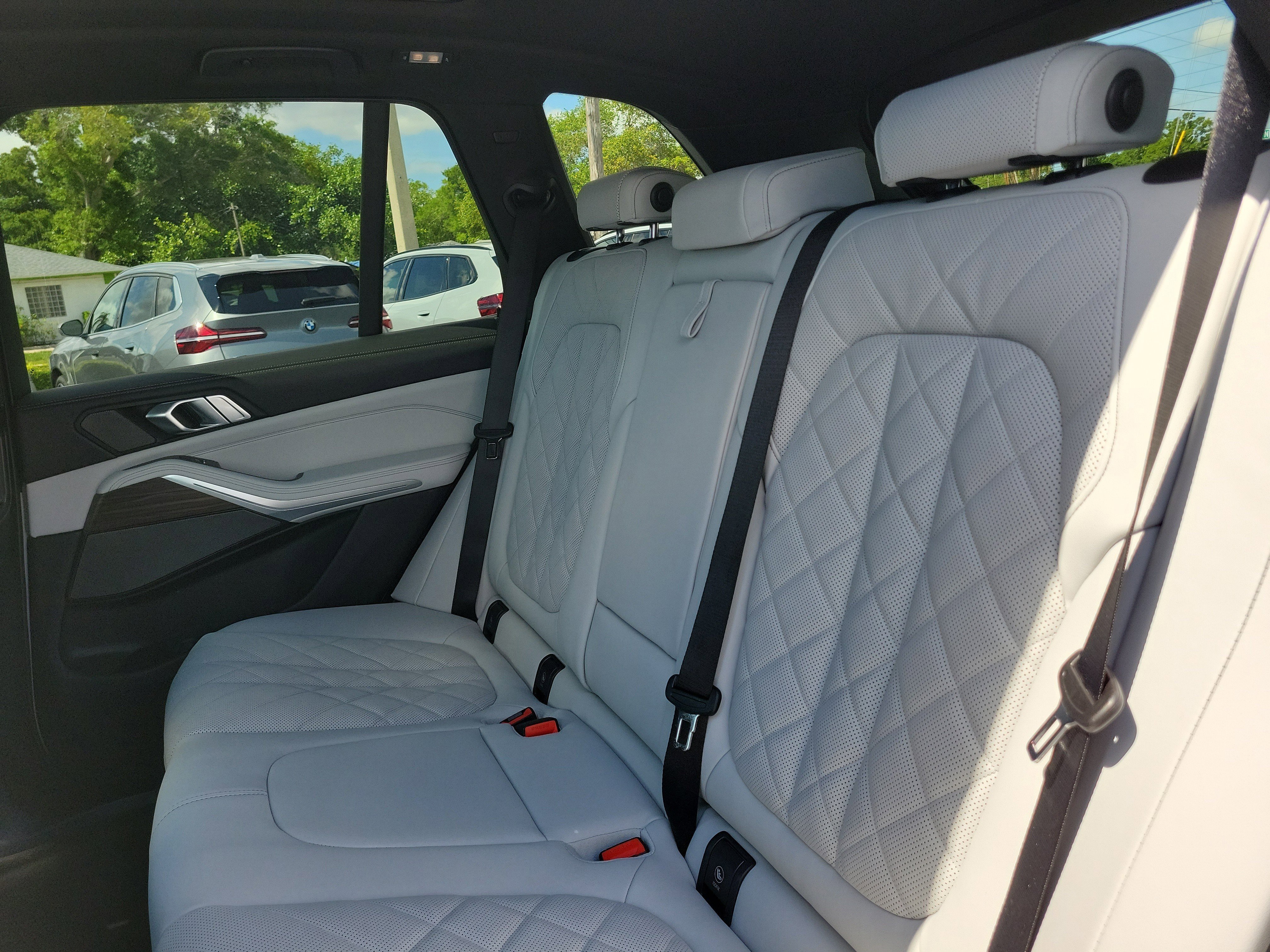 New 2026 BMW X5 sDrive40i w/ Climate Comfort Package RWD image 8