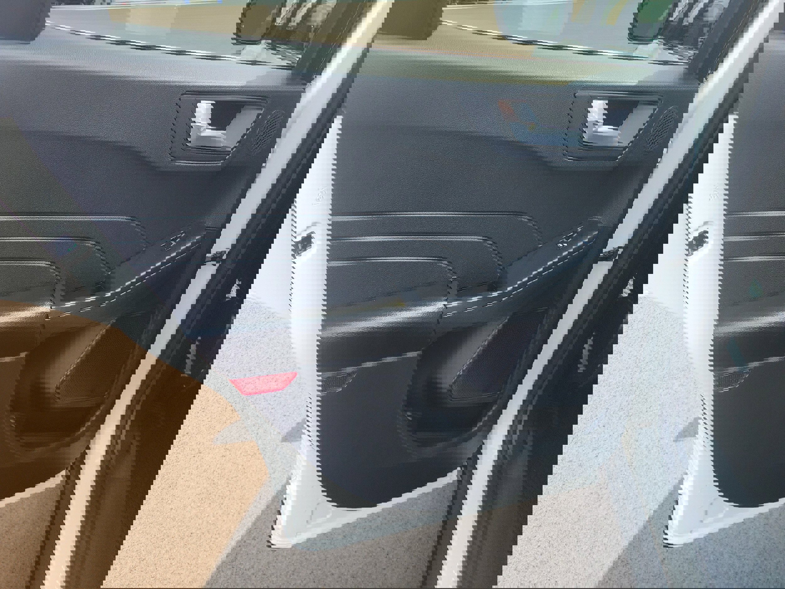 Used 2023 Ford Escape Platinum w/ Premium Technology Package image 10