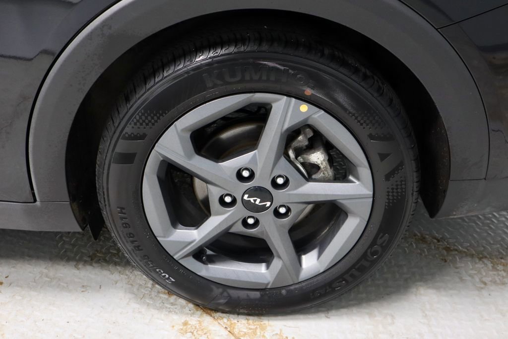 Used 2025 Kia K4 LXS image 18
