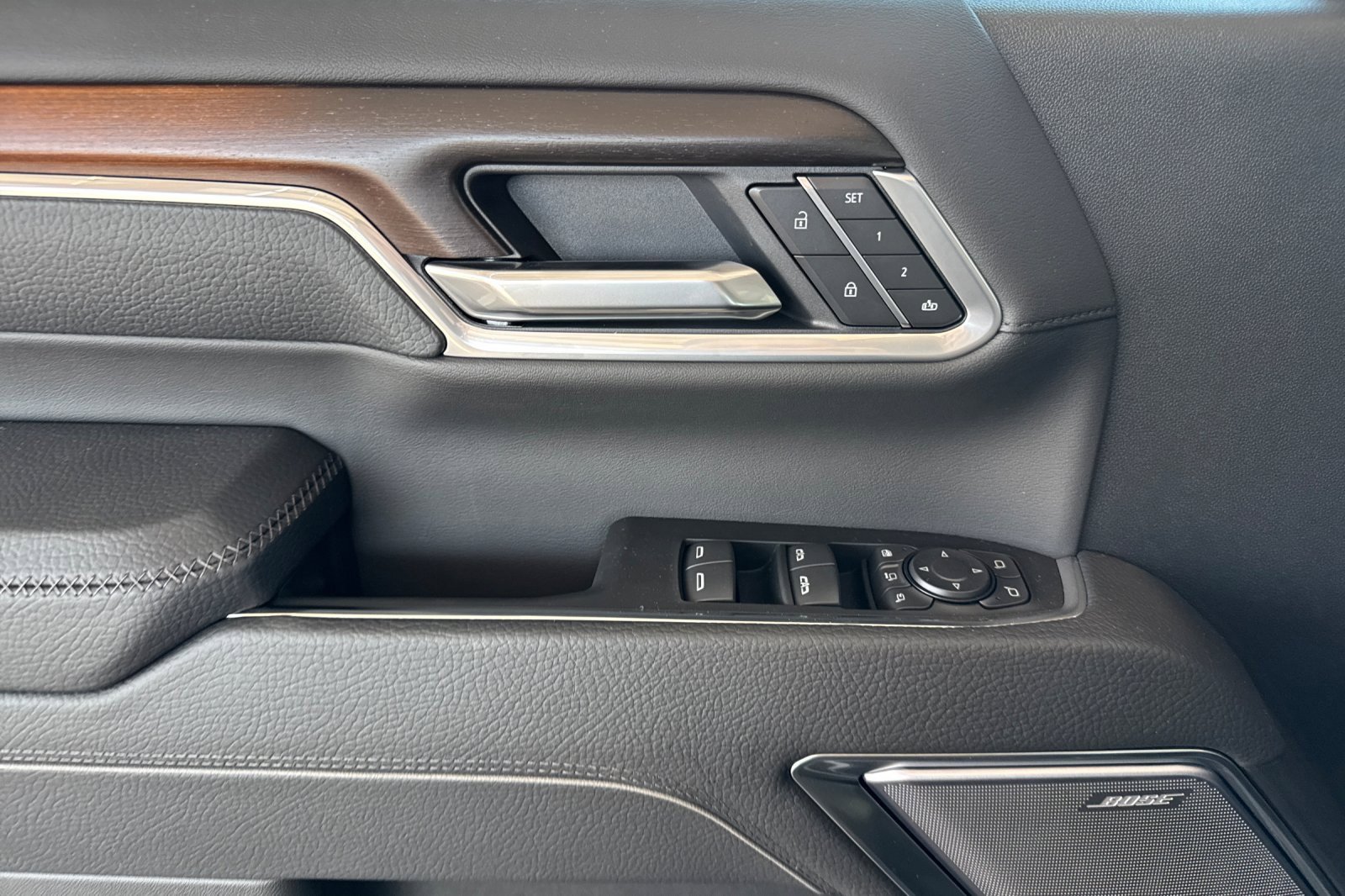 New 2025 GMC Sierra 2500 Denali w/ Denali Reserve Package image 12