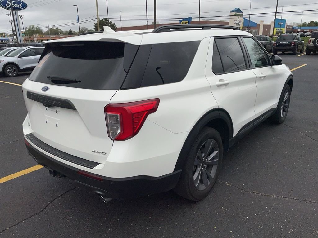 Used 2023 Ford Explorer XLT w/ Equipment Group 202A AWD/4WD image 5