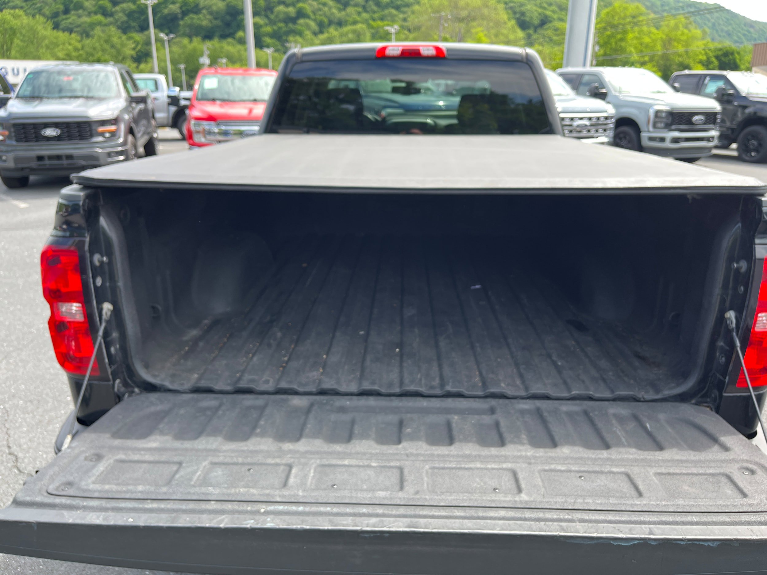 Used 2015 Chevrolet Silverado 1500 LT w/ Midnight Edition AWD/4WD image 7