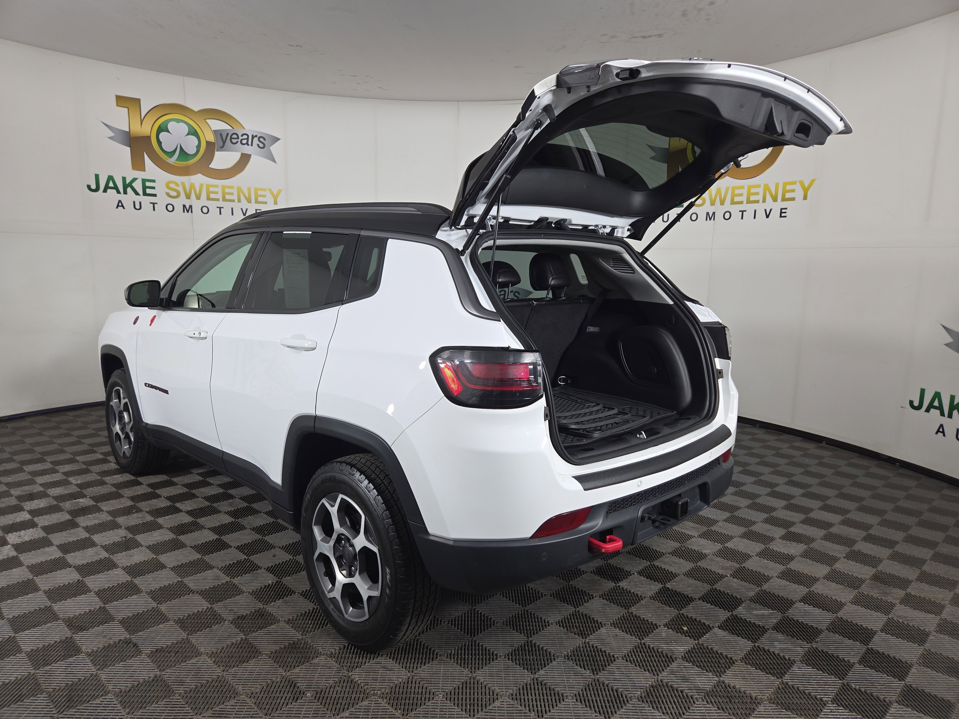 Used 2022 Jeep Compass Trailhawk w/ Trailhawk Elite Group image 32