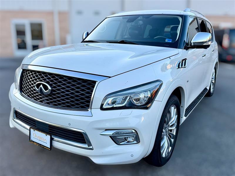 Used 2016 INFINITI QX80 4WD w/ Deluxe Technology Package image 2