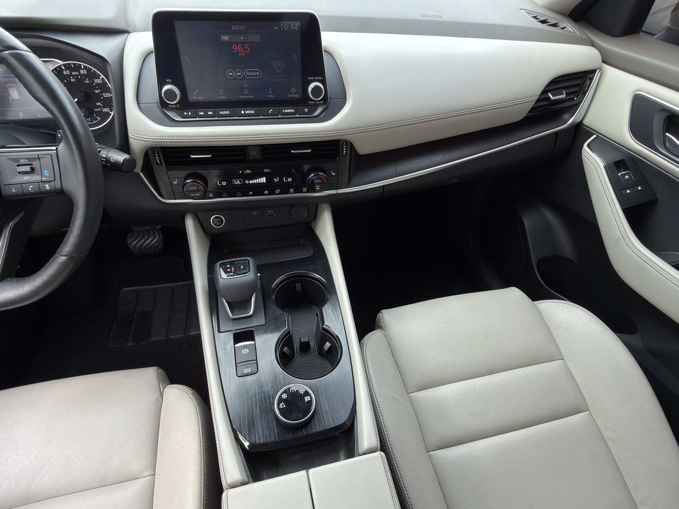 Used 2021 Nissan Rogue SL AWD/4WD image 16