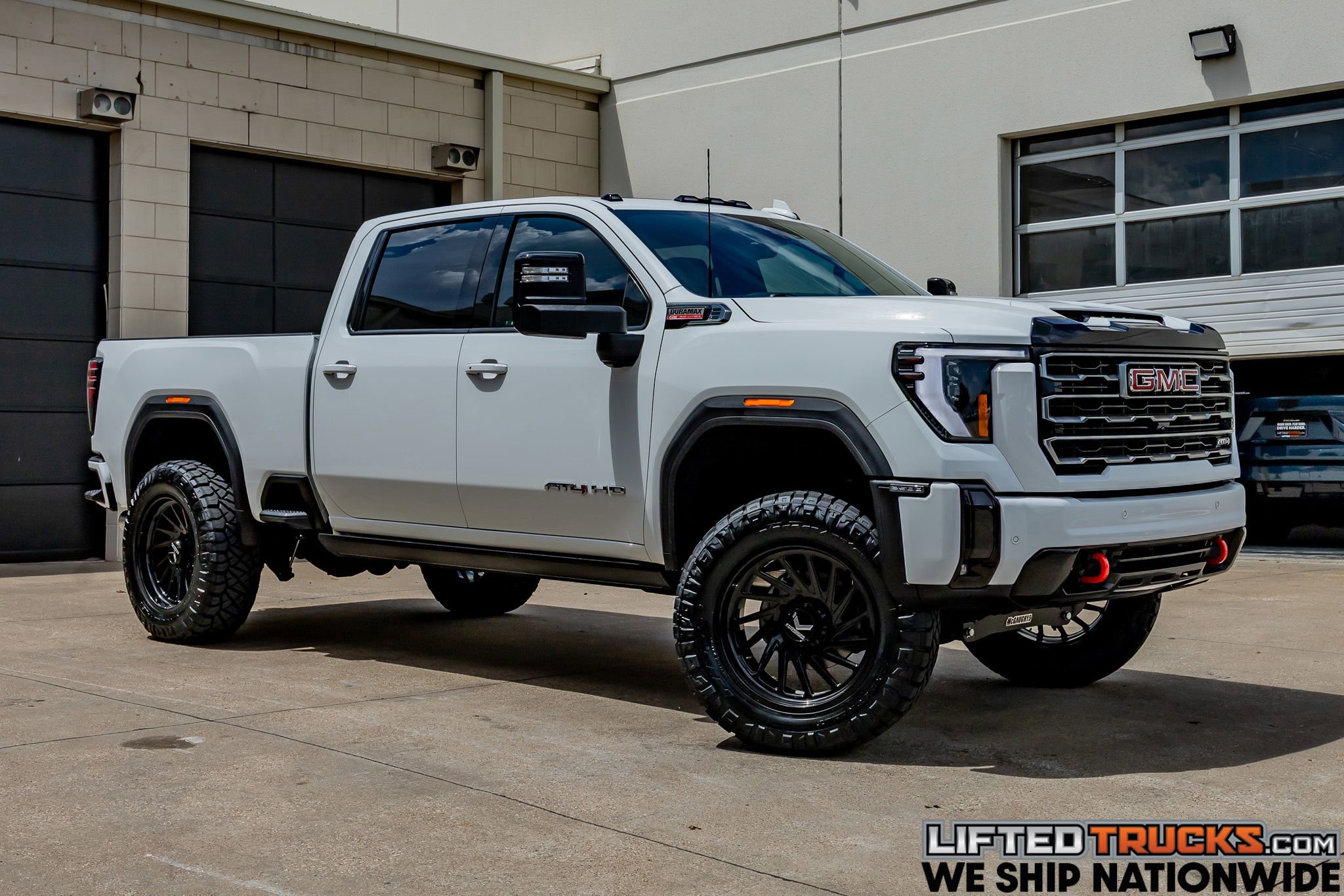 Used 2025 GMC Sierra 2500 AT4 w/ AT4 Premium Plus Package AWD/4WD image 1