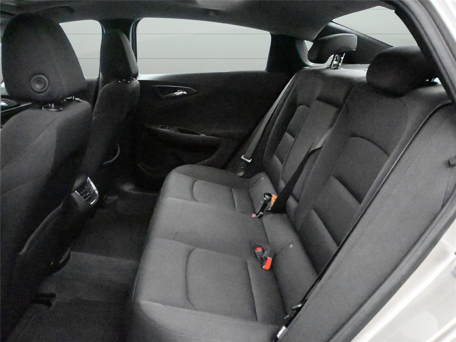 Used 2022 Chevrolet Malibu LT image 9