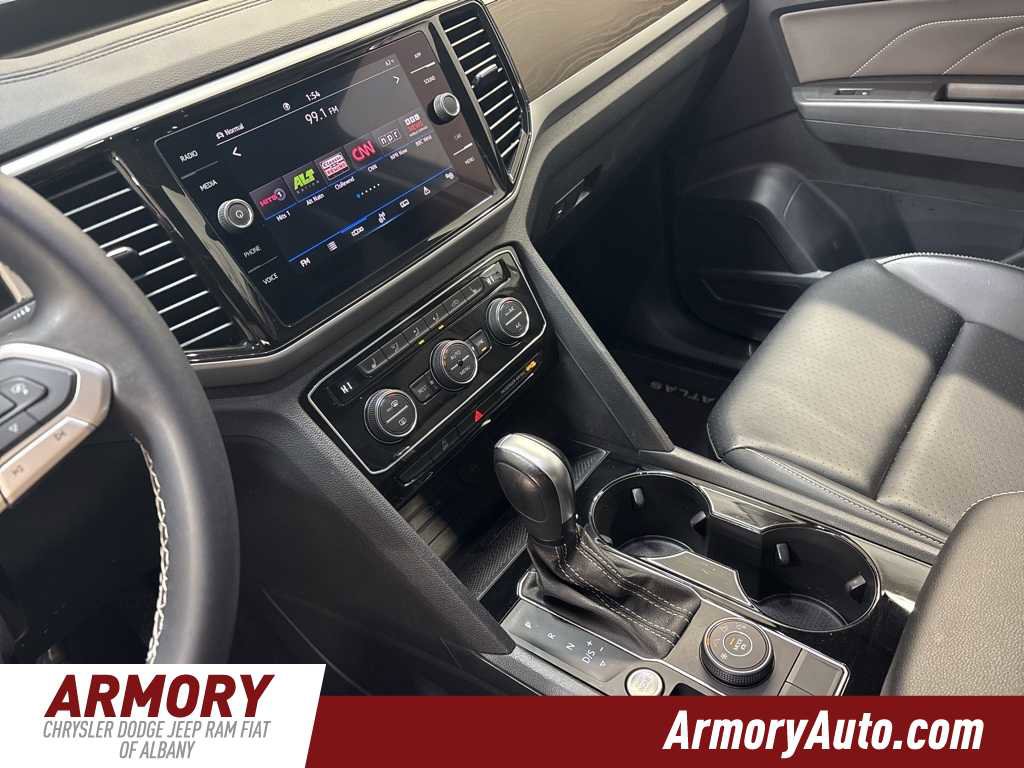 Used 2022 Volkswagen Atlas SE w/ Panoramic Sunroof Package image 16