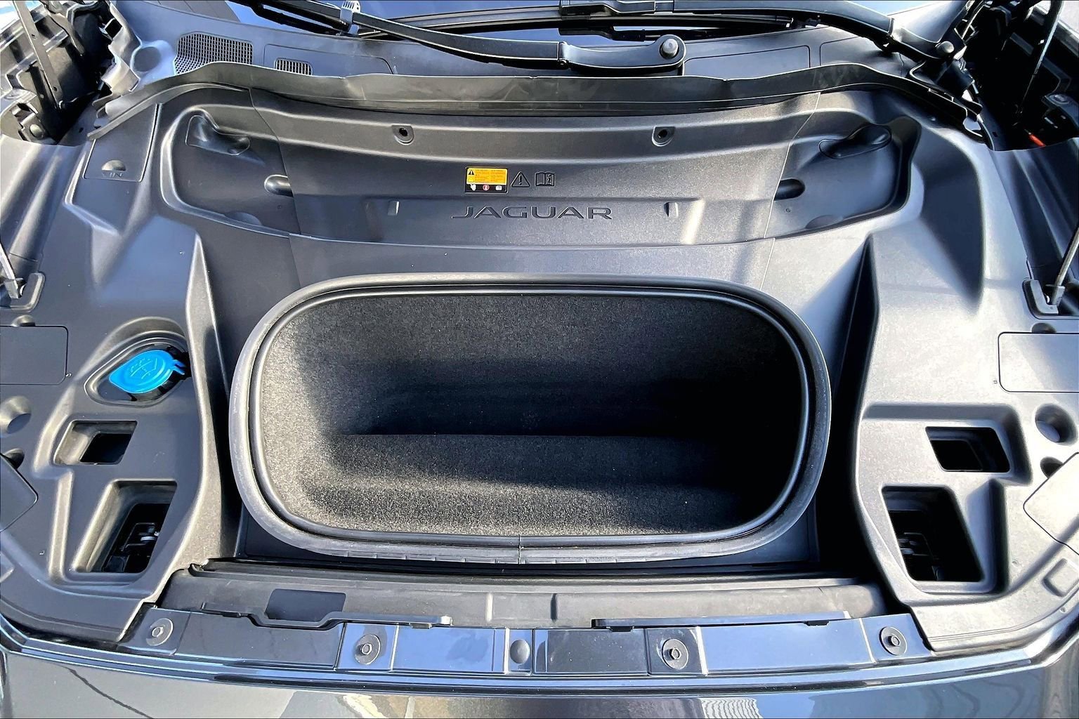 Used 2024 Jaguar I-PACE R-Dynamic HSE image 9