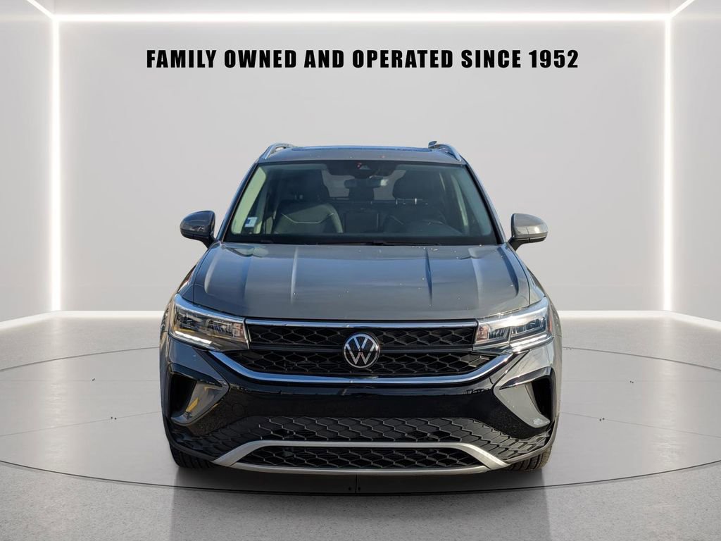 Used 2023 Volkswagen Taos SE image 5