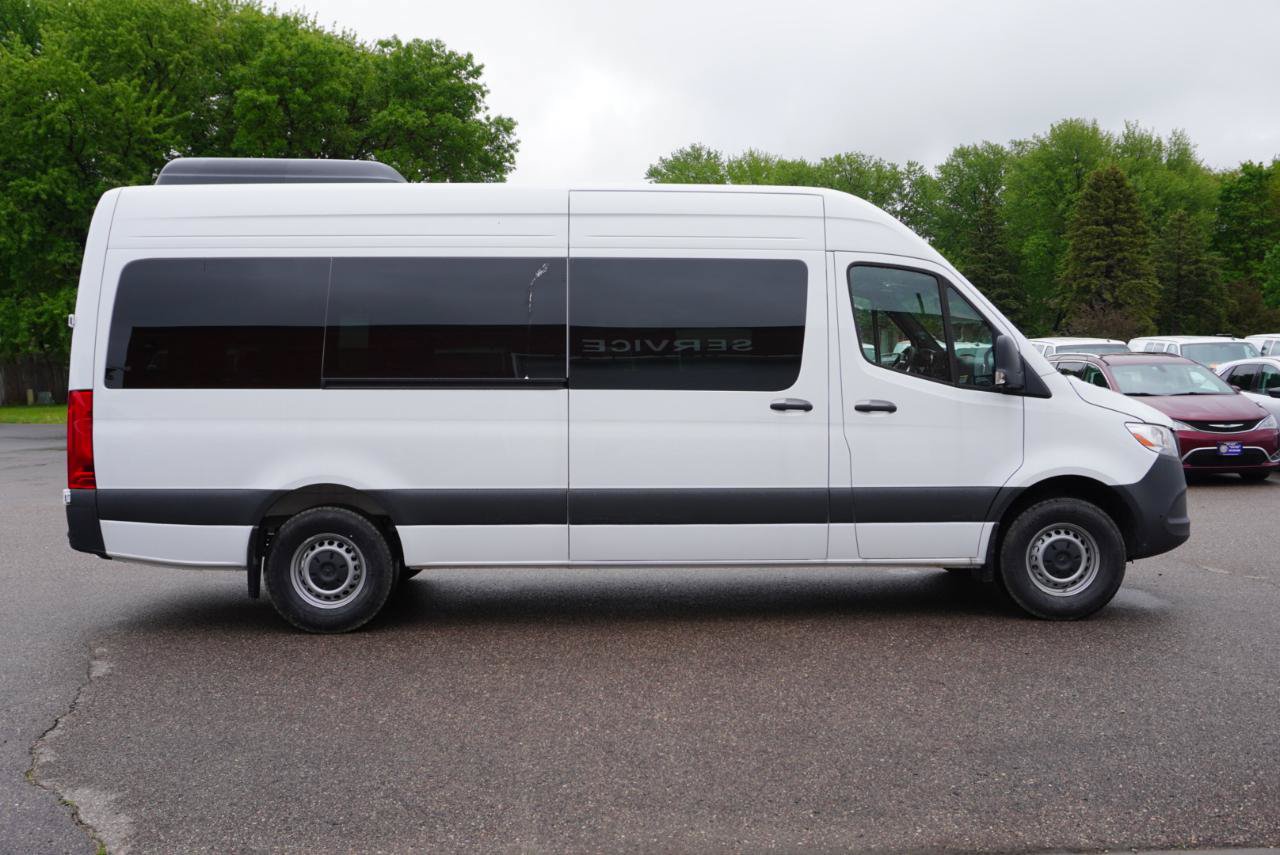 Used 2025 Mercedes-Benz Sprinter 2500 image 6
