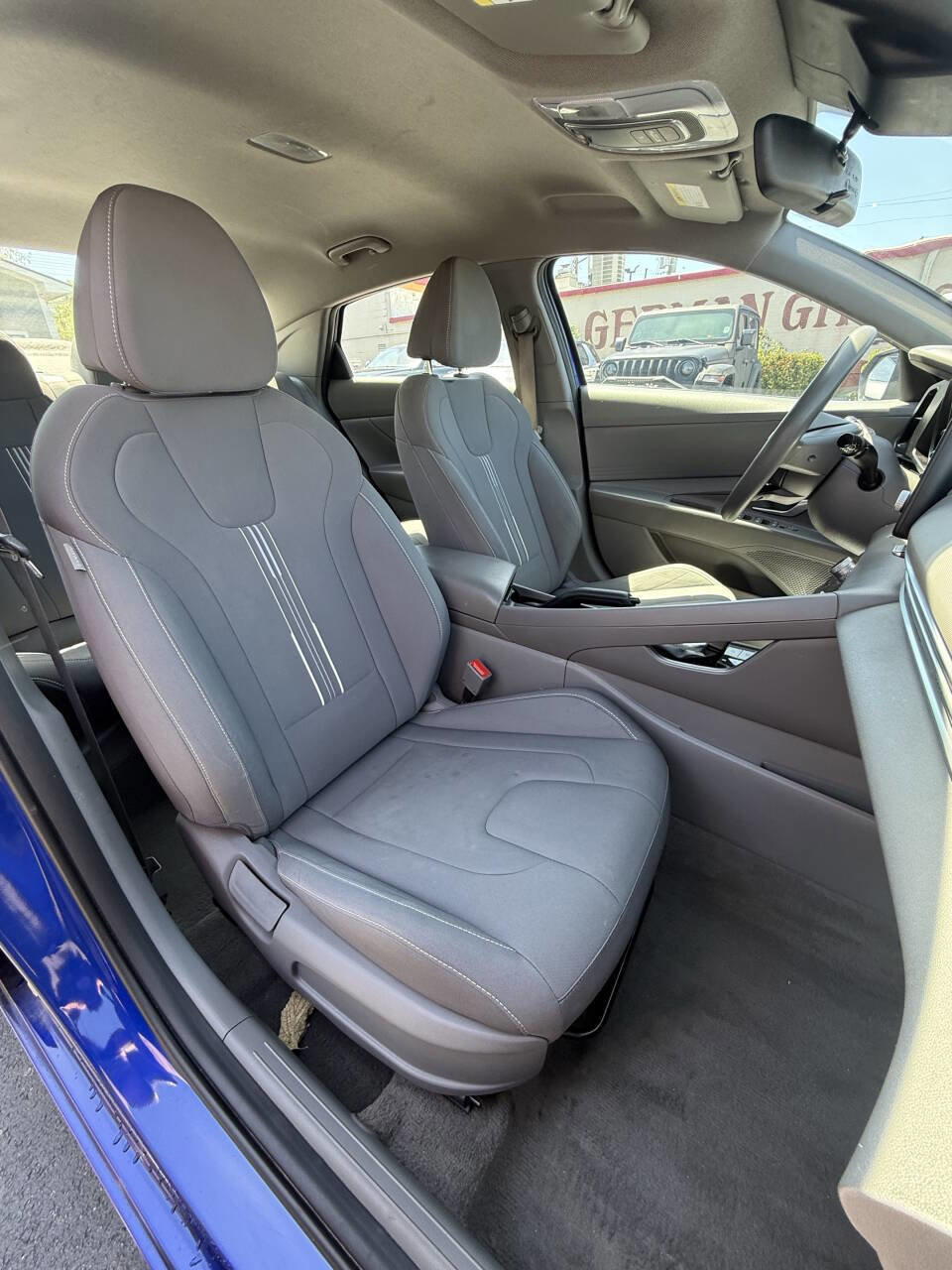 Used 2022 Hyundai Elantra SEL w/ Cargo Package FWD image 26