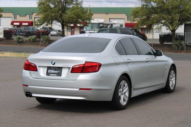 Used 2012 BMW 528i xDrive Sedan AWD/4WD image 6