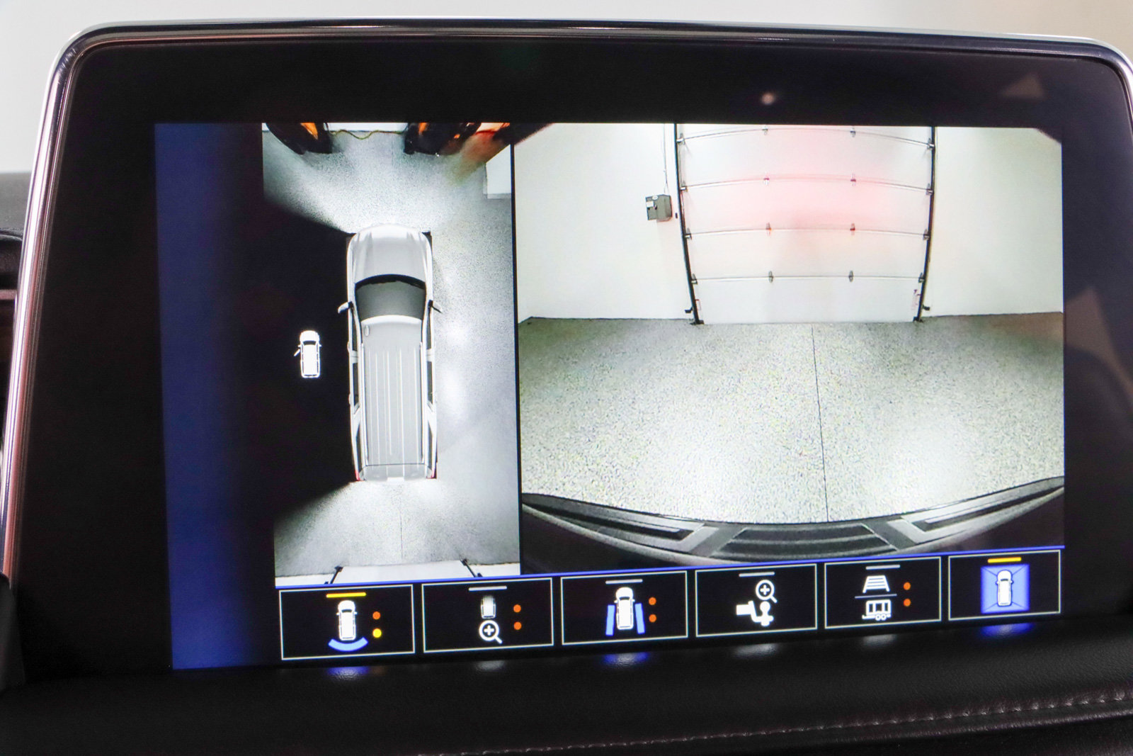 Used 2023 Chevrolet Tahoe Z71 w/ Luxury Package image 20