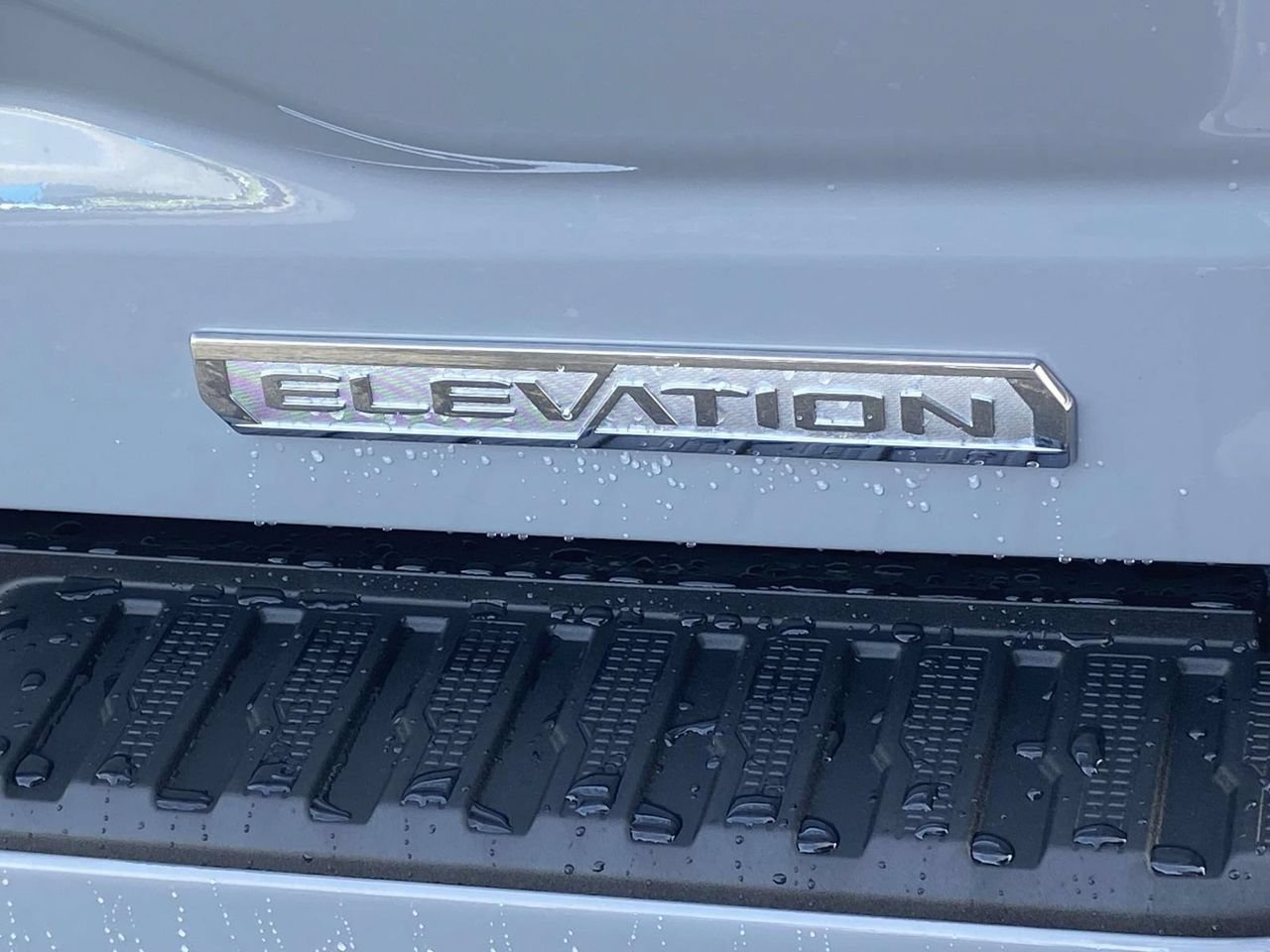 Used 2024 GMC Sierra 1500 Elevation AWD/4WD image 8