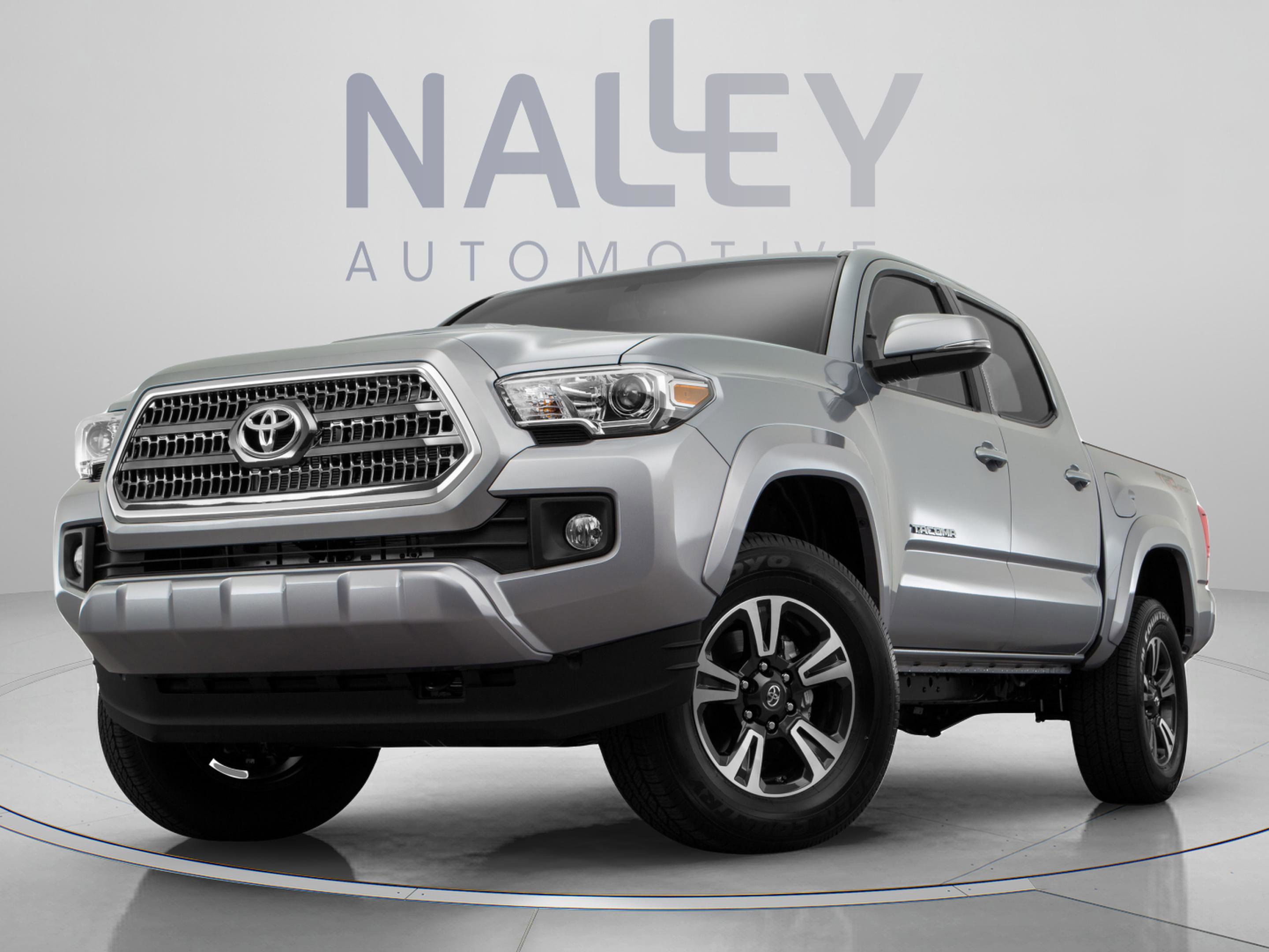 Used 2017 Toyota Tacoma TRD Sport w/ Premium & Technology Package image 11