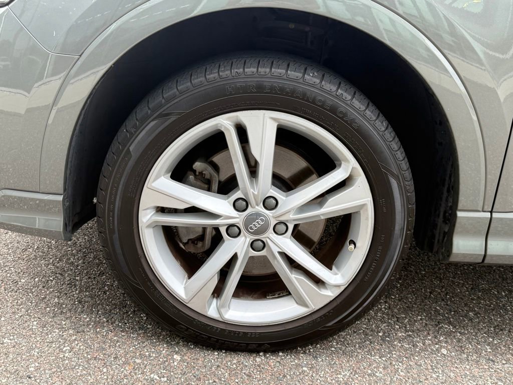 Used 2020 Audi Q3 2.0T Premium w/ Convenience Package image 32