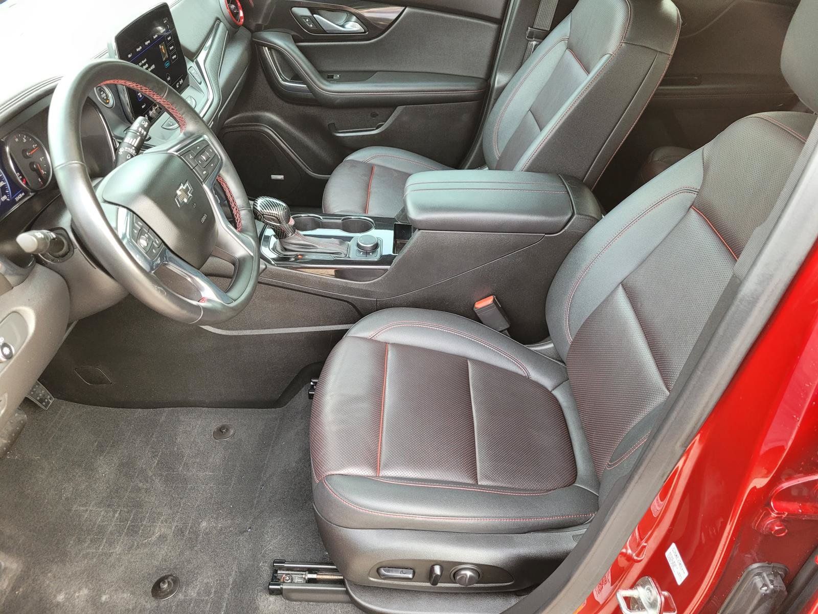 Used 2023 Chevrolet Blazer RS w/ Driver Confidence II Package FWD image 3