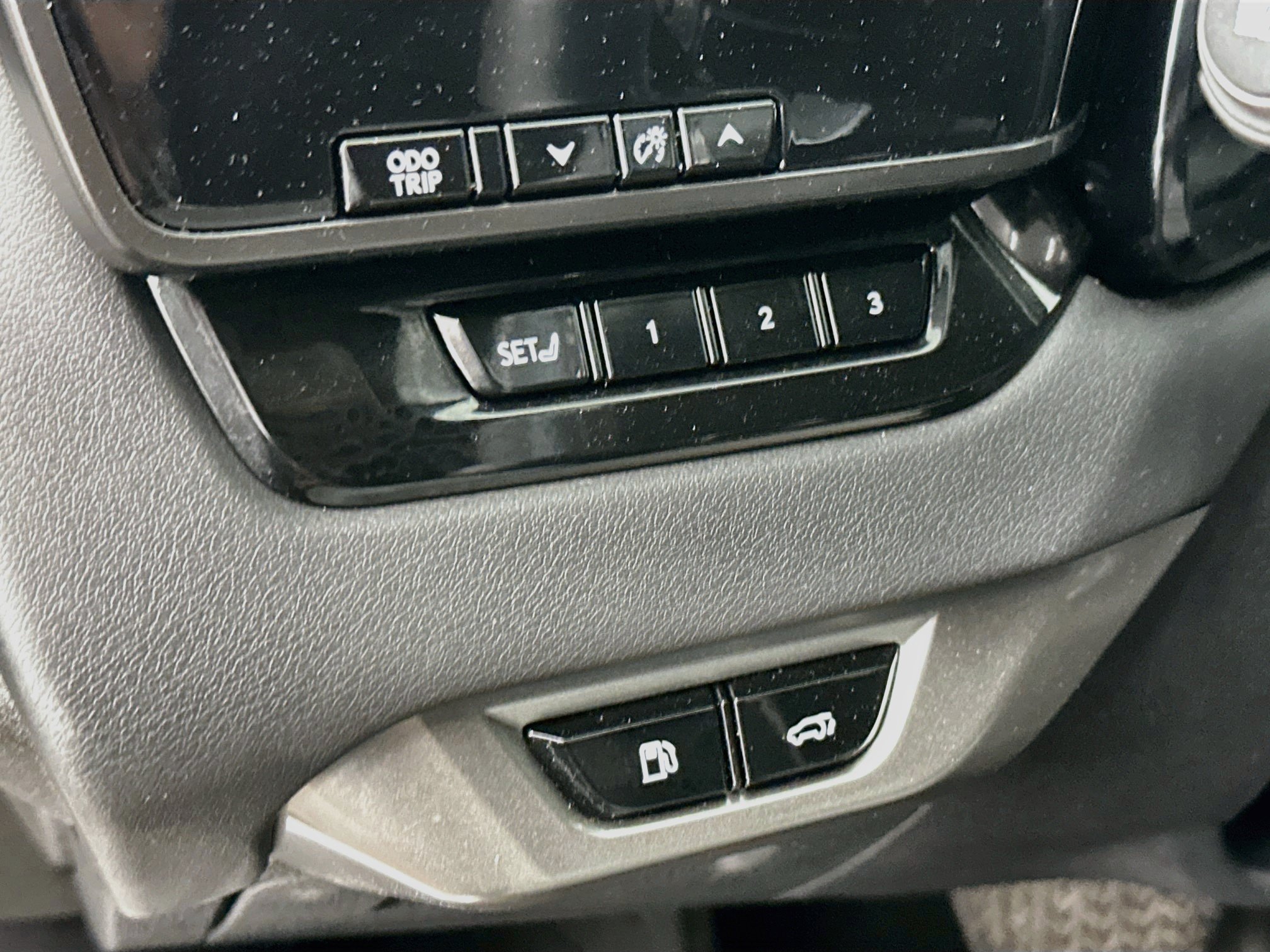 Used 2023 Lexus RX 350 Premium w/ Accessory Package AWD/4WD image 17