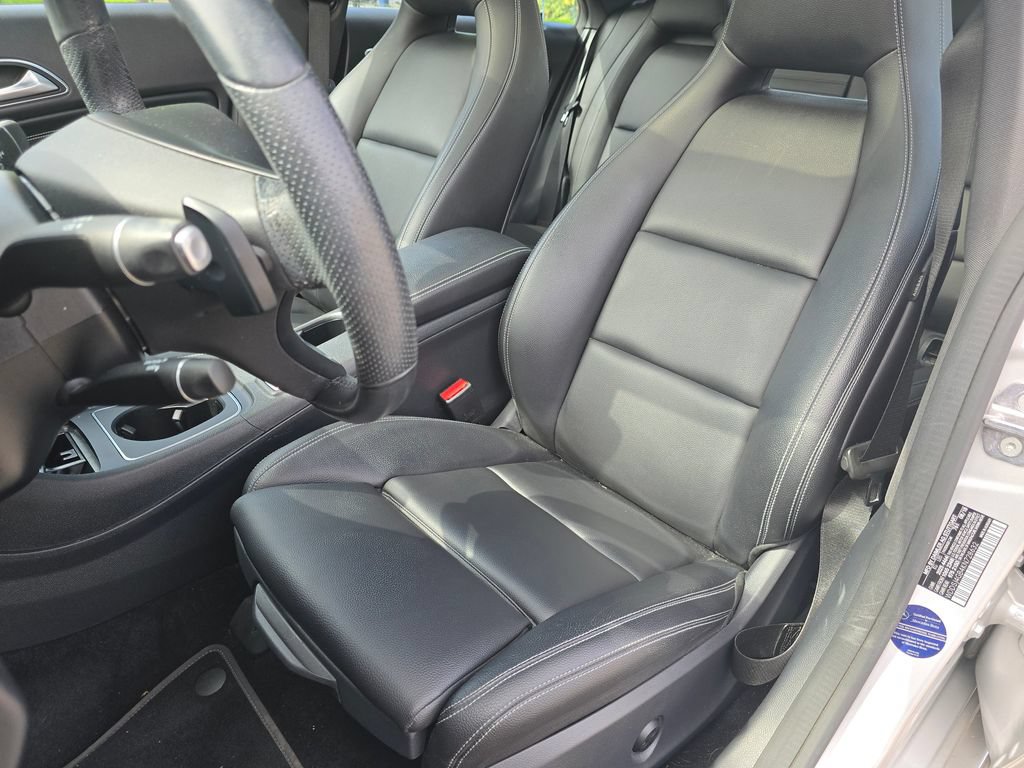 Used 2019 Mercedes-Benz CLA 250 4MATIC image 19