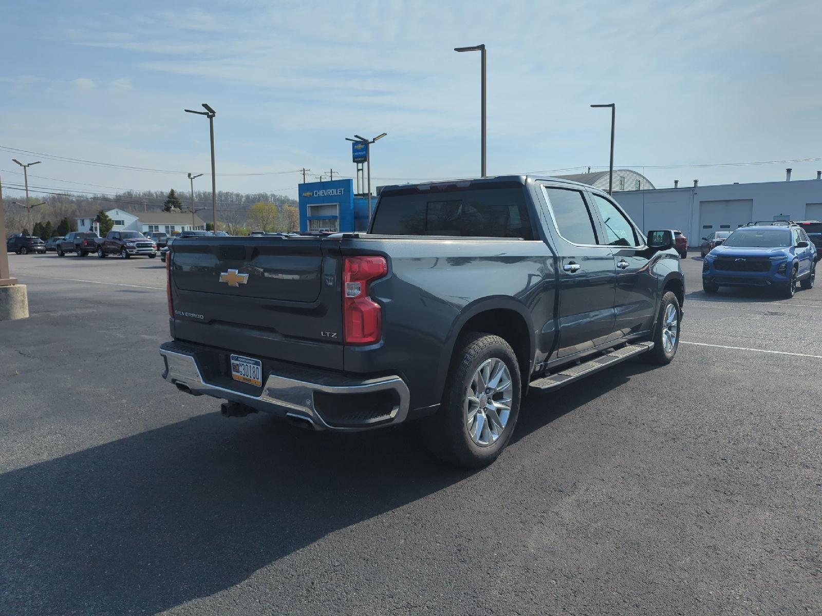 Used 2021 Chevrolet Silverado 1500 LTZ w/ LTZ Premium Package image 7
