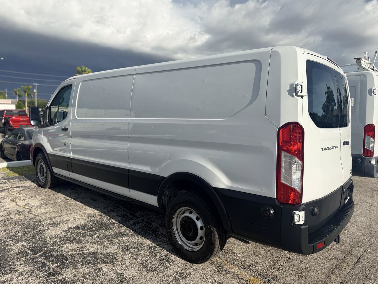 Used 2020 Ford Transit 250 Low Roof RWD image 6