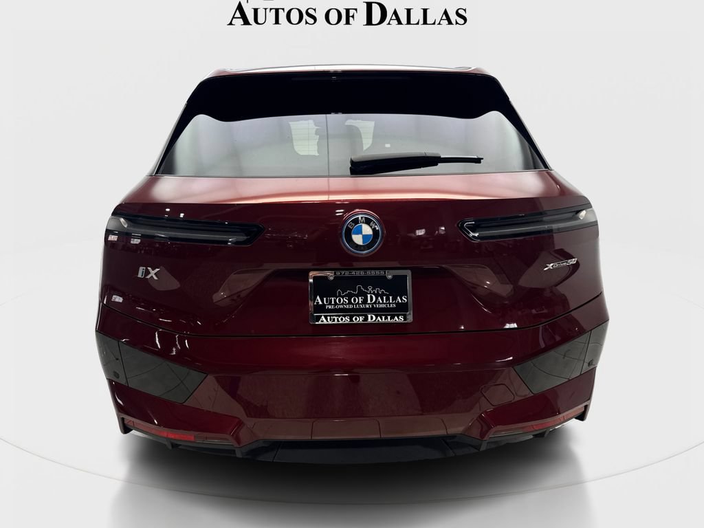 Used 2024 BMW iX xDrive50 w/ Premium Package AWD/4WD image 7