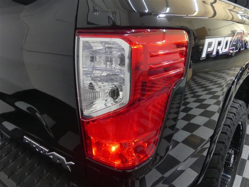 Used 2019 Nissan Titan PRO-4X image 14