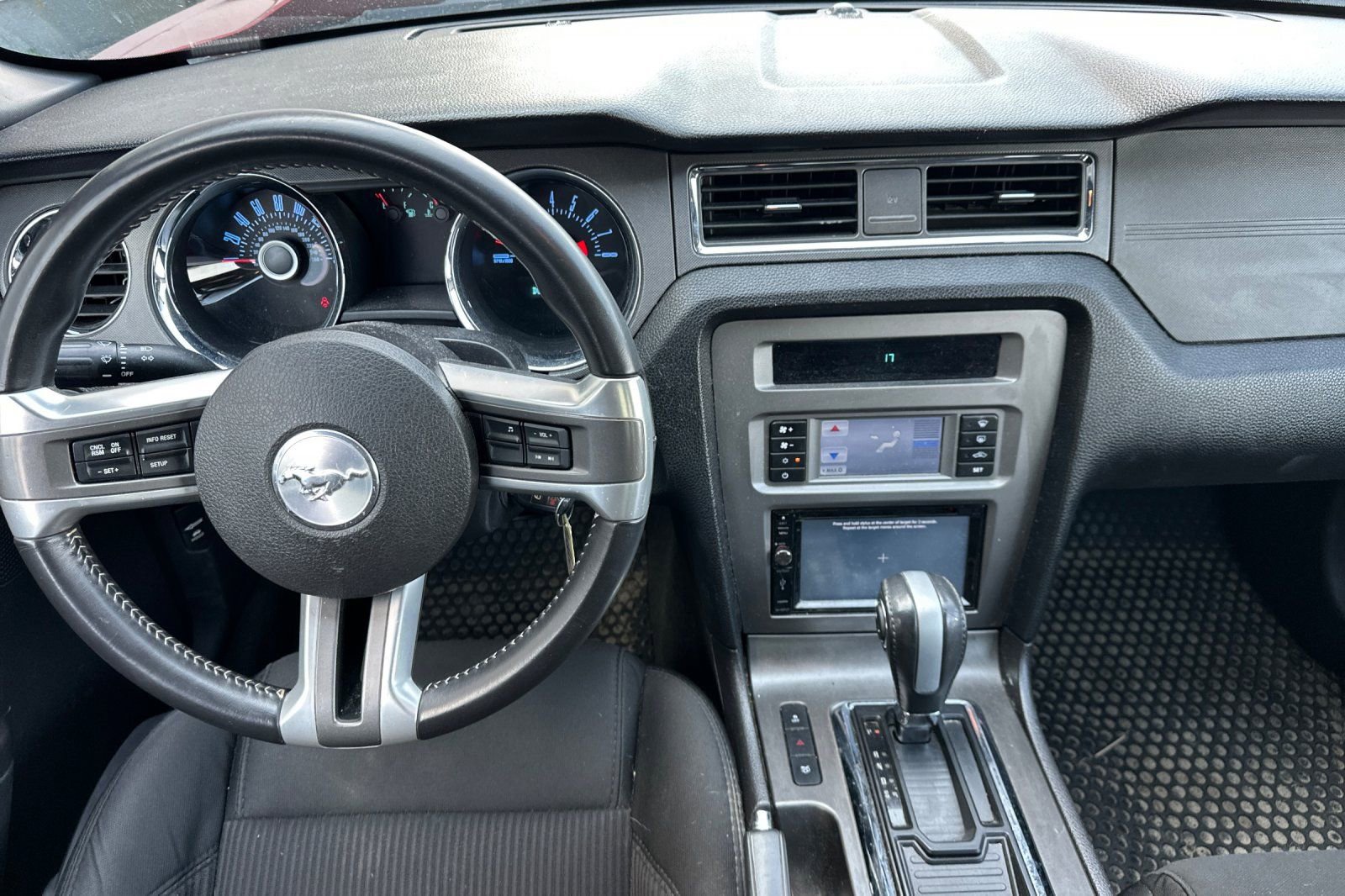 Used 2013 Ford Mustang Coupe RWD image 9