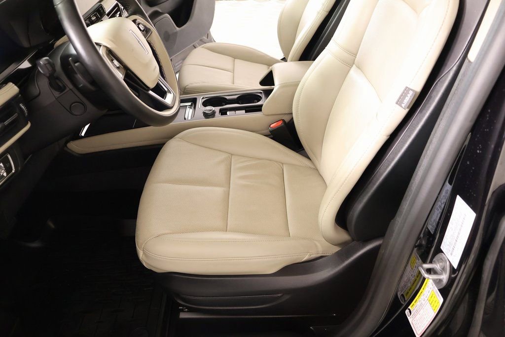 Certified 2025 Lincoln Corsair Reserve image 12