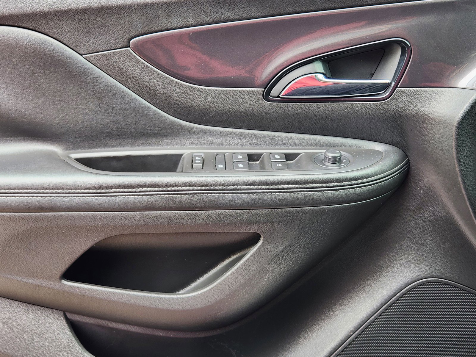 Used 2019 Buick Encore Preferred FWD image 19