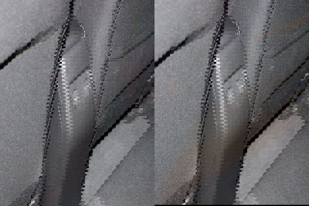 Used 2024 Nissan Kicks SV image 18