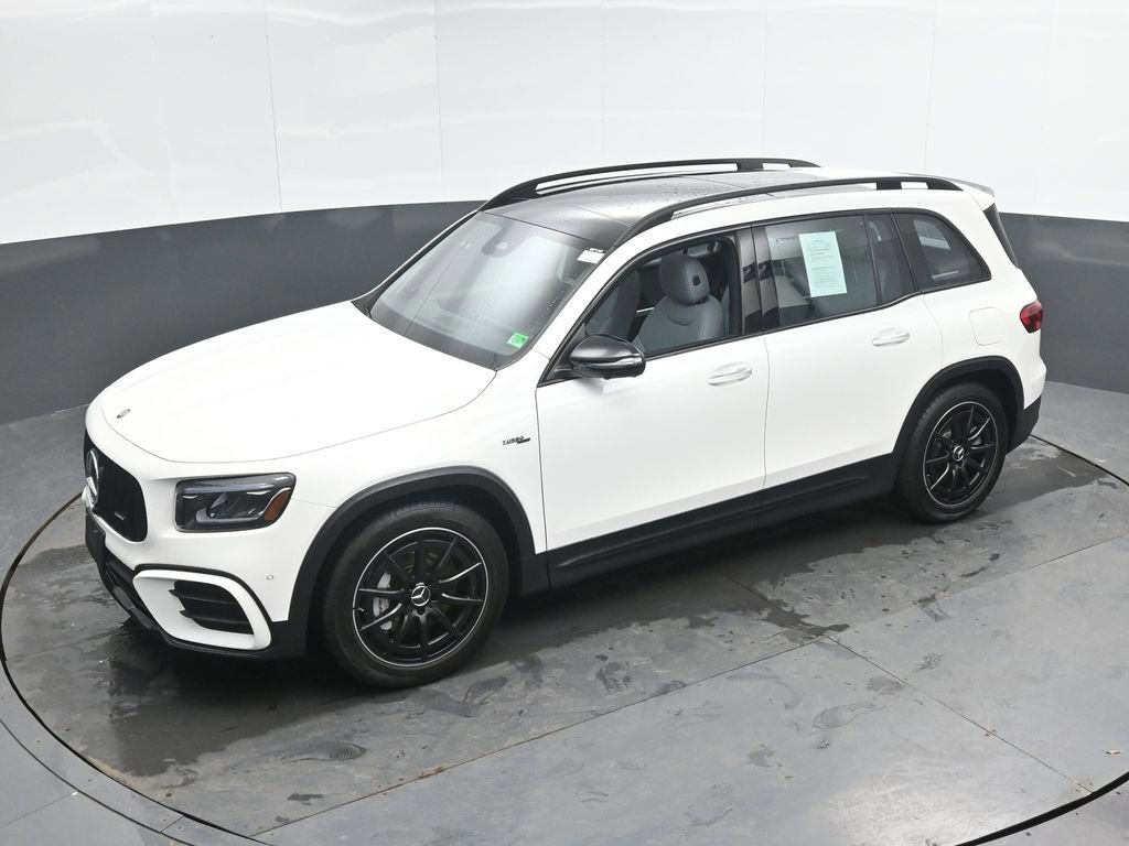 Used 2025 Mercedes-Benz GLB 35 AMG 4MATIC image 38