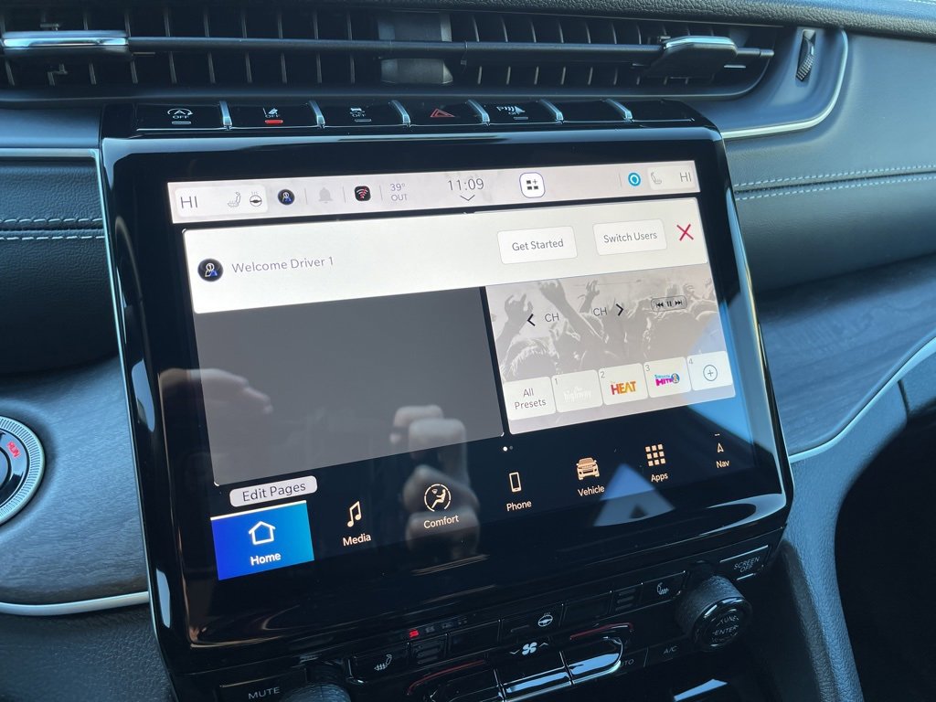 New 2025 Jeep Grand Cherokee L Limited w/ MOPAR Finishing Package image 8