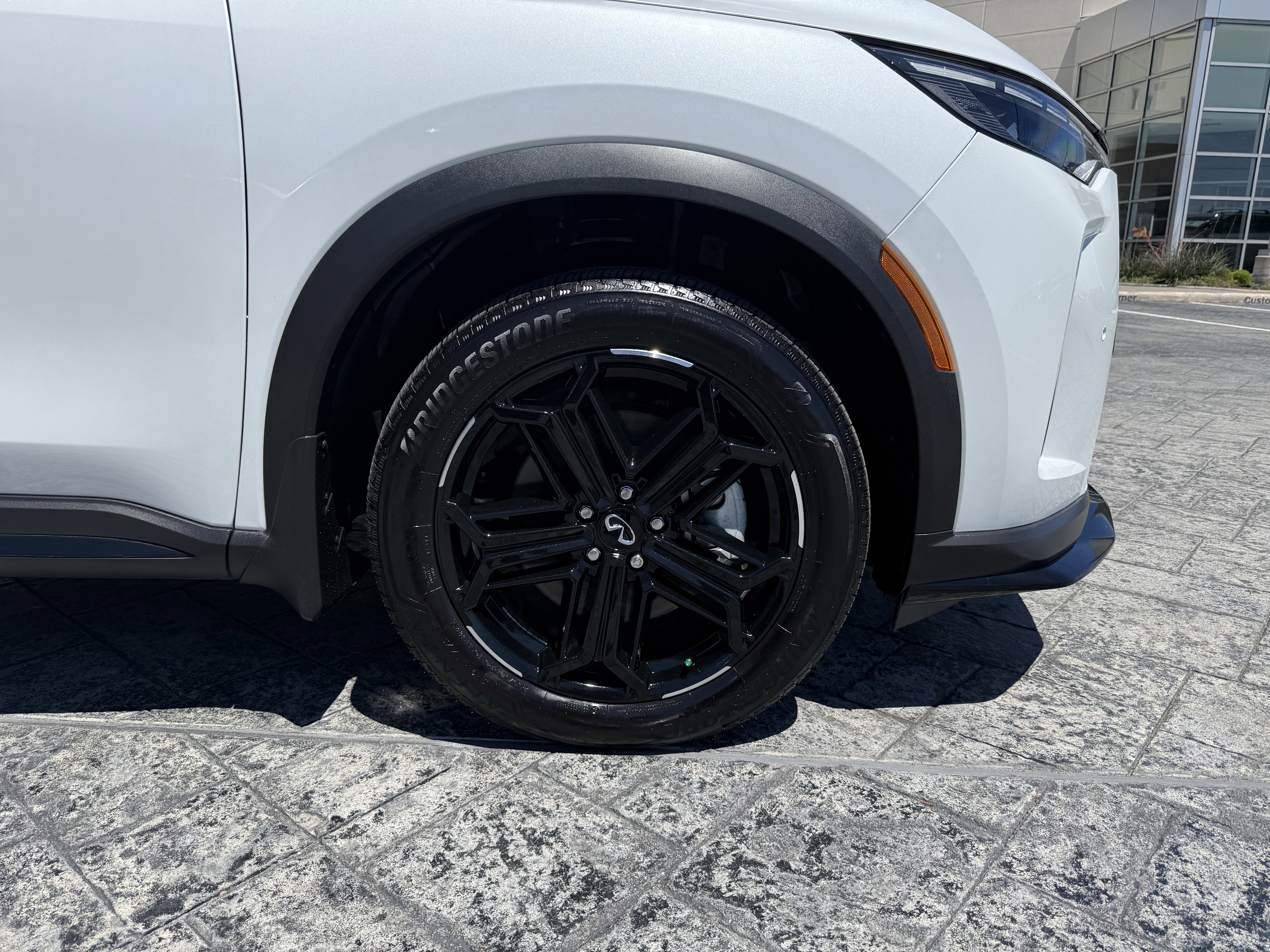 Certified 2026 INFINITI QX60 Sport w/ Dark Cargo Package image 9