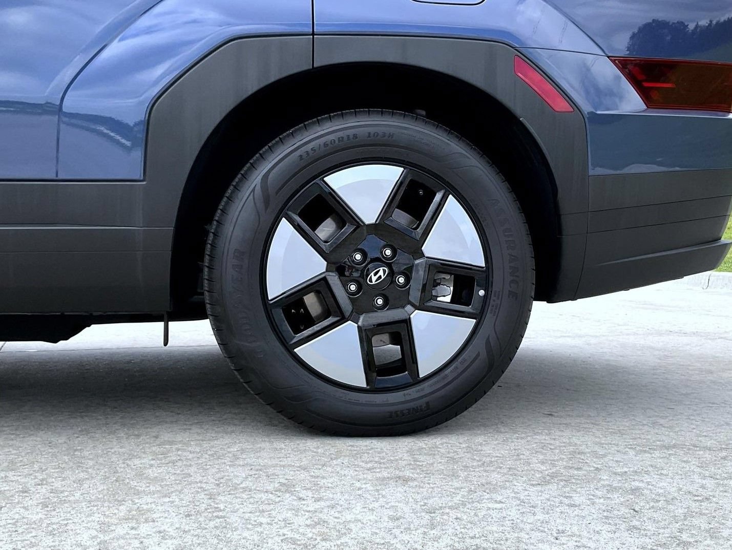Certified 2026 Hyundai Santa Fe SEL AWD/4WD image 25