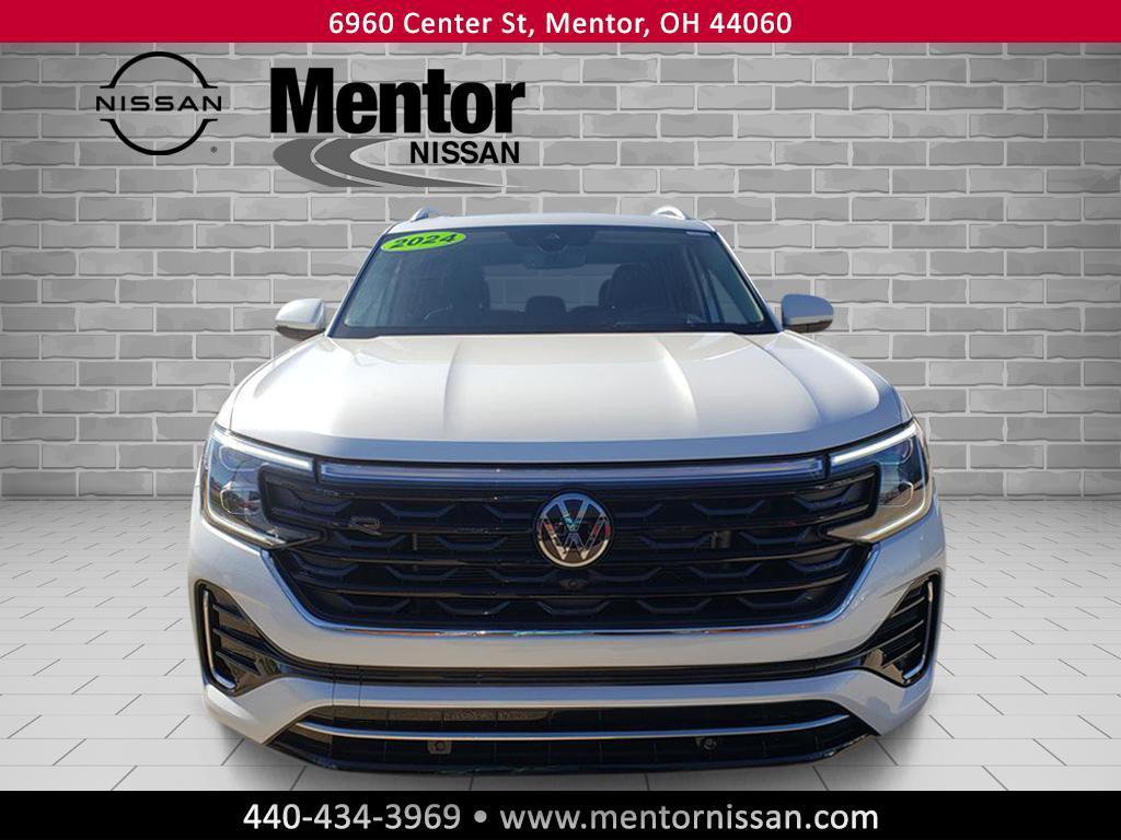 Used 2024 Volkswagen Atlas SEL Premium R-Line image 2