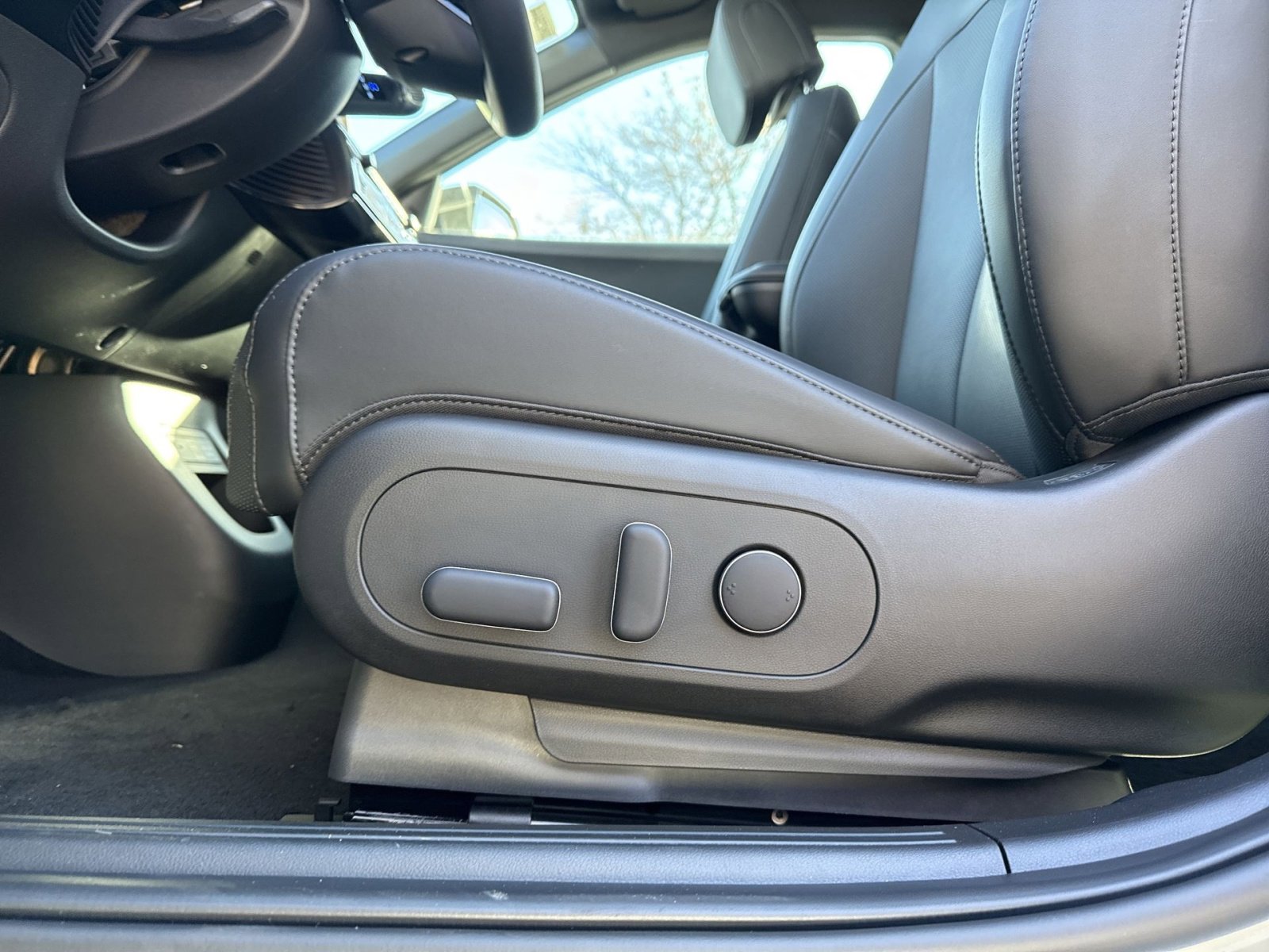 New 2025 Hyundai Ioniq 5 XRT image 14