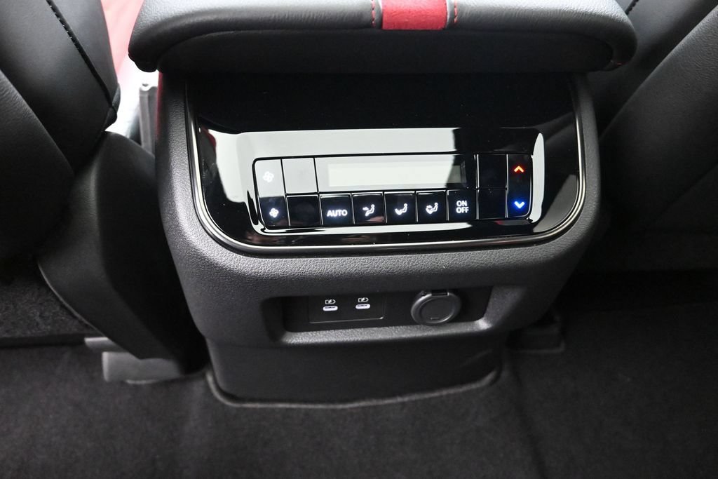 Used 2026 Nissan Armada NISMO AWD/4WD image 14