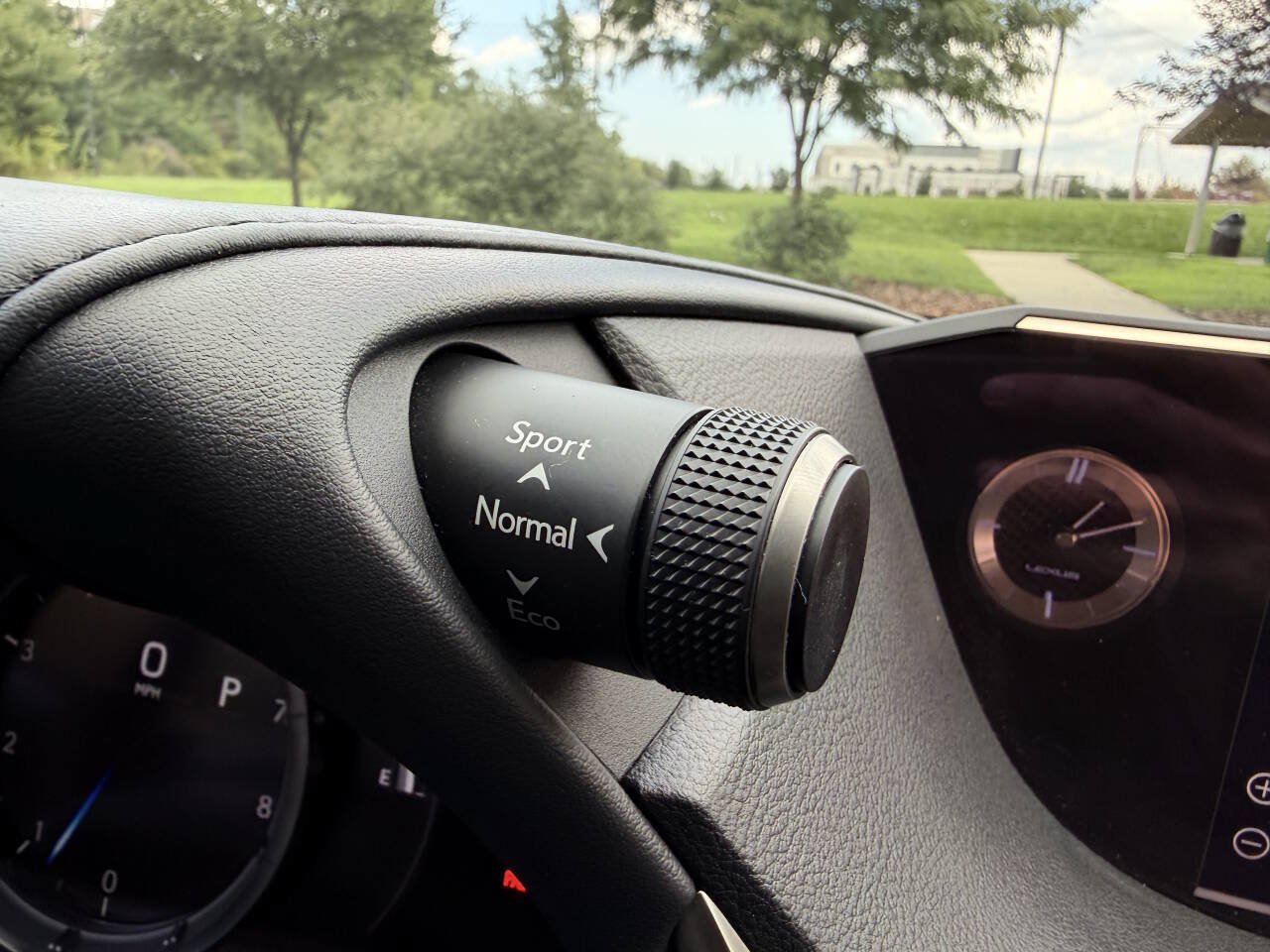 Used 2020 Lexus ES 350 F Sport w/ Accessory Package 2 FWD image 22