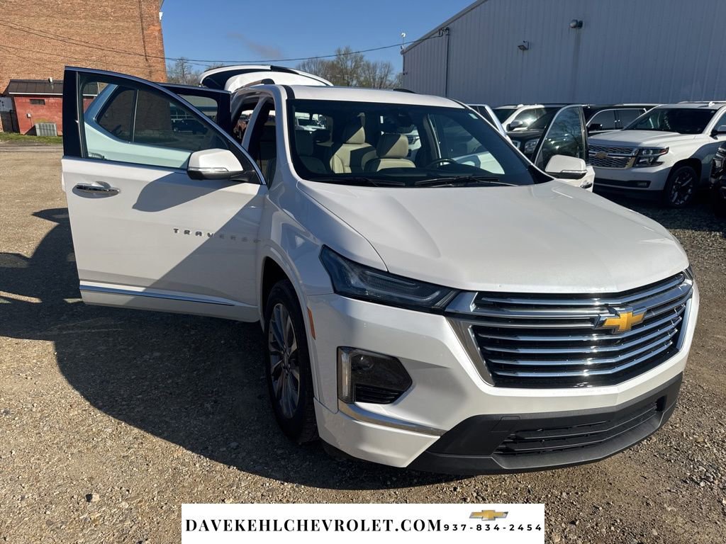 Used 2023 Chevrolet Traverse Premier AWD/4WD image 43