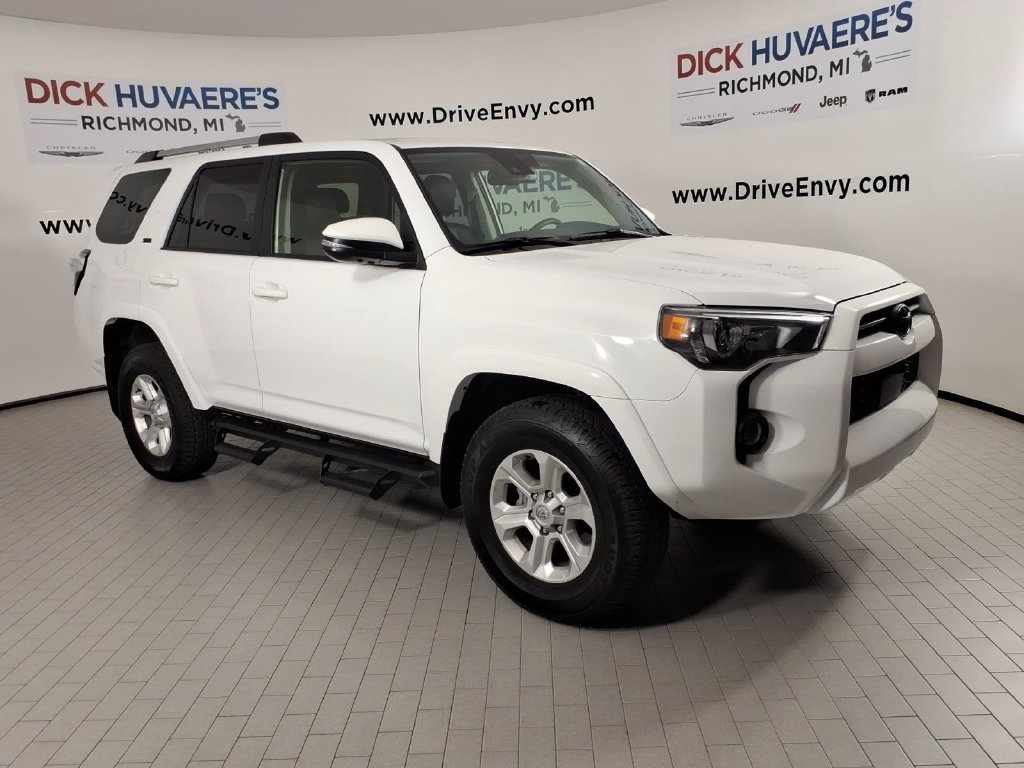 Used 2024 Toyota 4Runner SR5 Premium w/ Moonroof Package AWD/4WD image 3