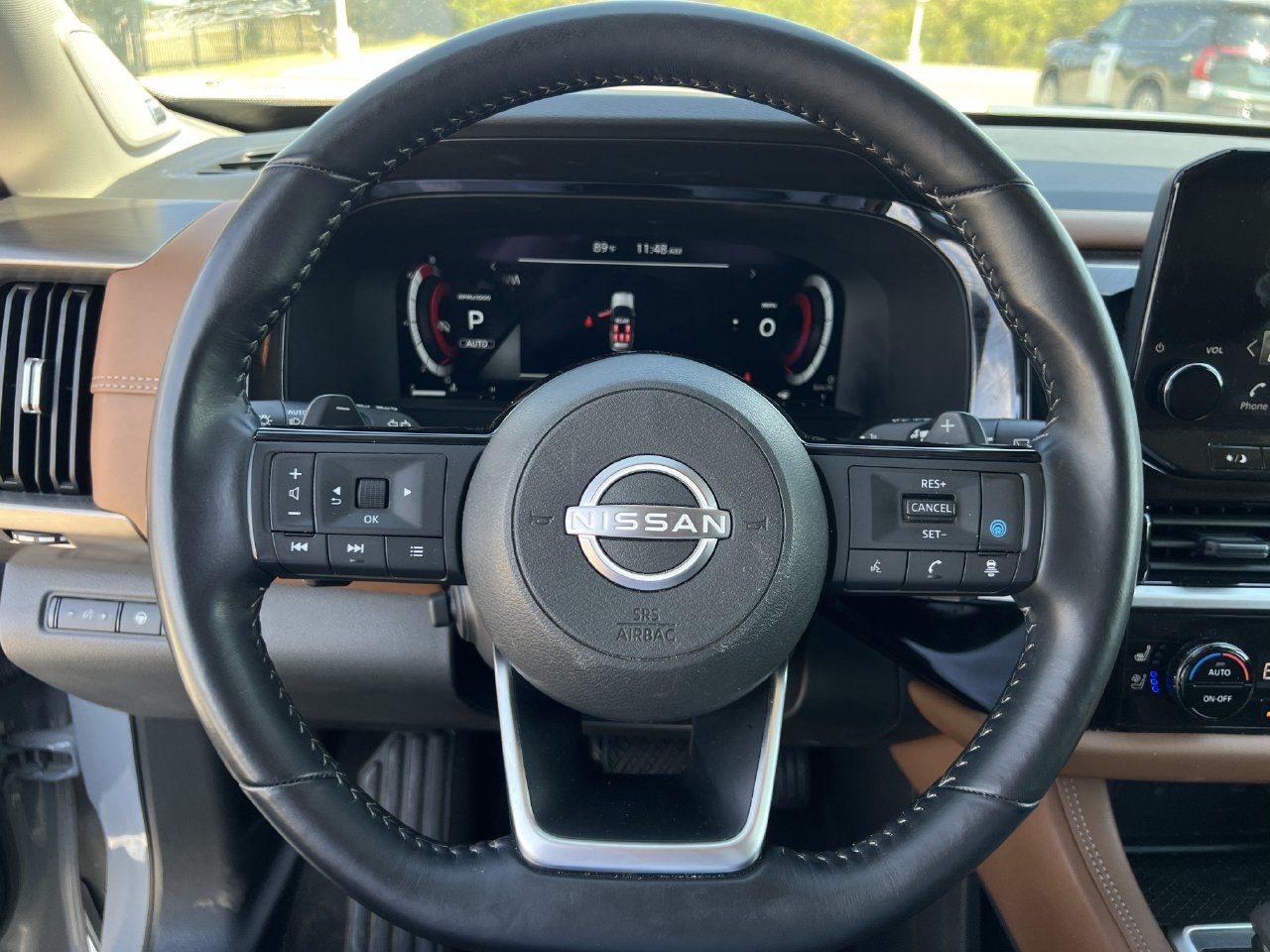 Used 2025 Nissan Pathfinder Platinum AWD/4WD image 7