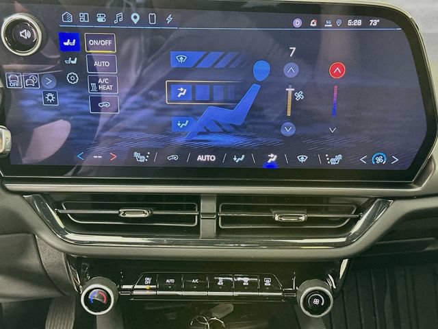 Used 2024 Chevrolet Equinox EV RS FWD image 13