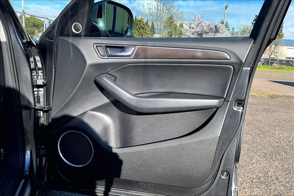 Used 2016 Audi Q5 2.0T Premium Plus w/ Technology Package image 23