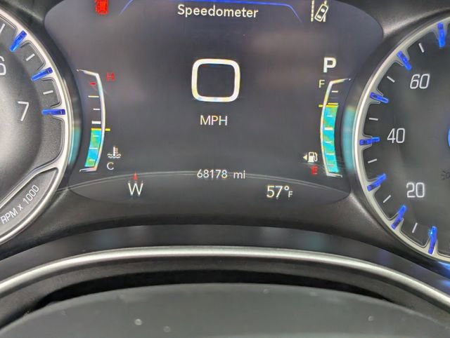Used 2024 Chrysler Pacifica Touring-L image 14